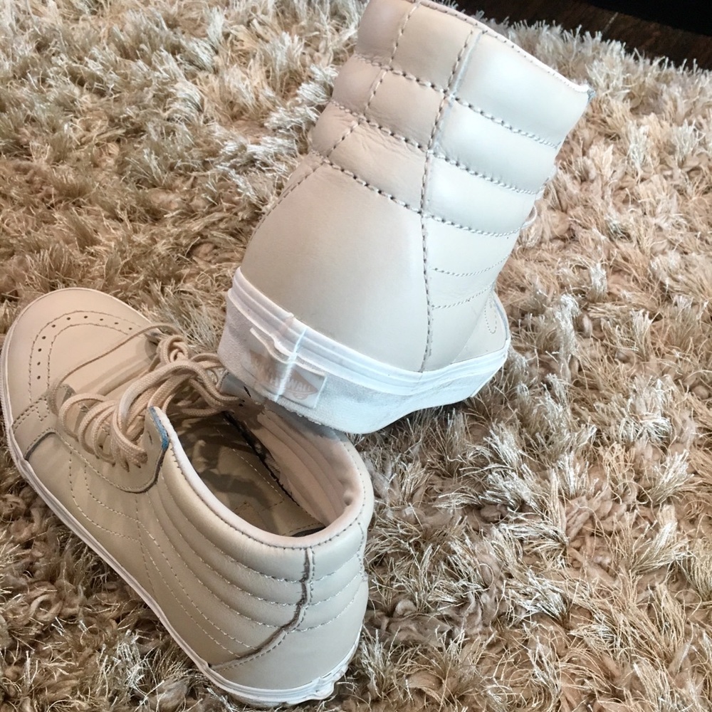 Vans - Picture 2 of 5